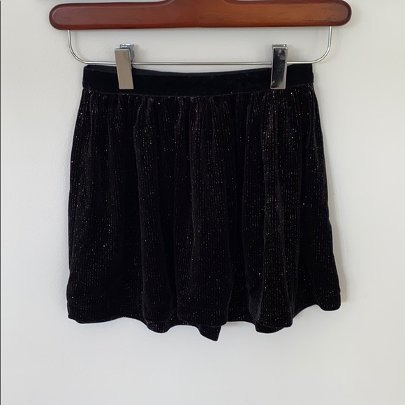 Black velvety skirt with sparkles - Picture 1 of 3